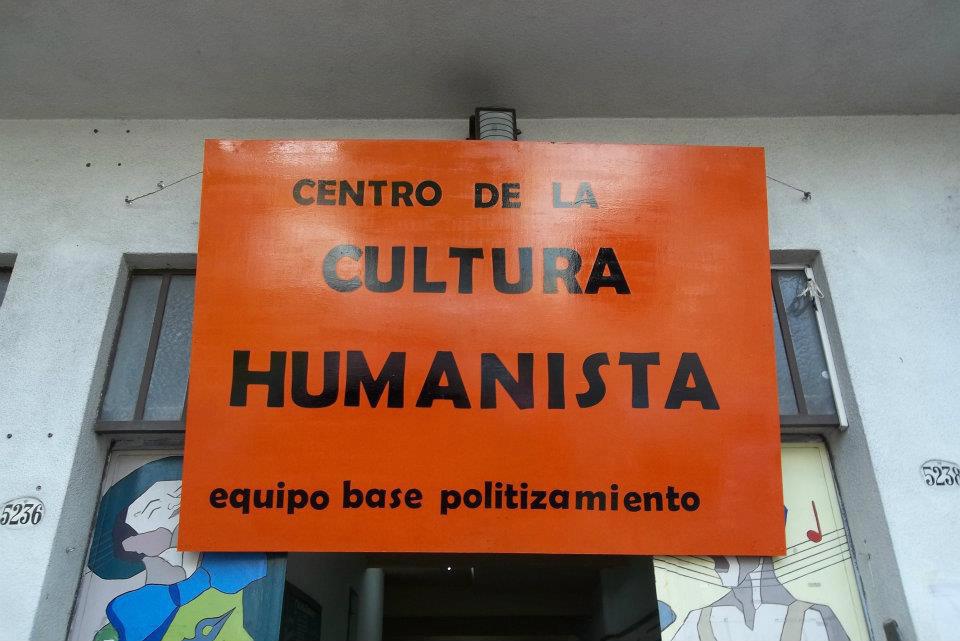 581402_263610723737125_1450993649_n