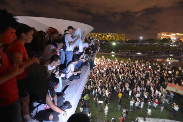 manifestacao-18-06-brasilia-02