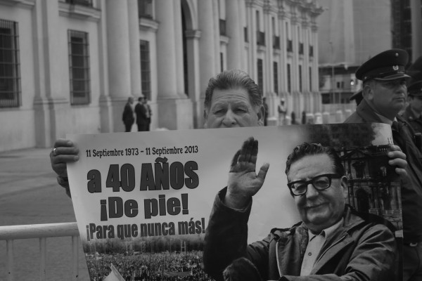 Marcel Claude-cambio de nombre-moneda por Allende (3)