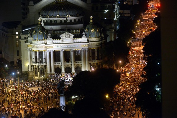 RIO DE JANEIRO CANDELARIA JUNHO 2013