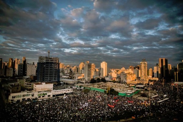 São Paulo, Largo da Batata, Junho2013. Foto Midia Ninja