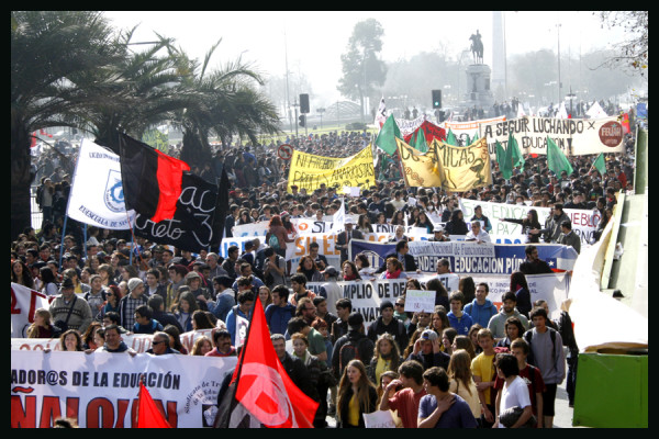 Marcha estudiantes-21 de Agosto-2014-Stgo-Chile (1)