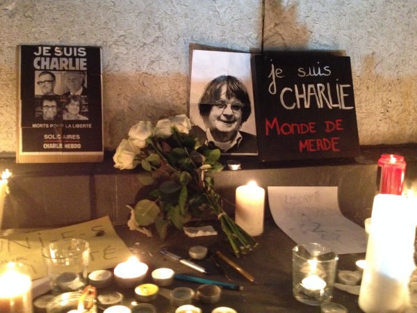 Manifestazione a Parigi in solidarietà con le vittime del Charlie Hebdo
