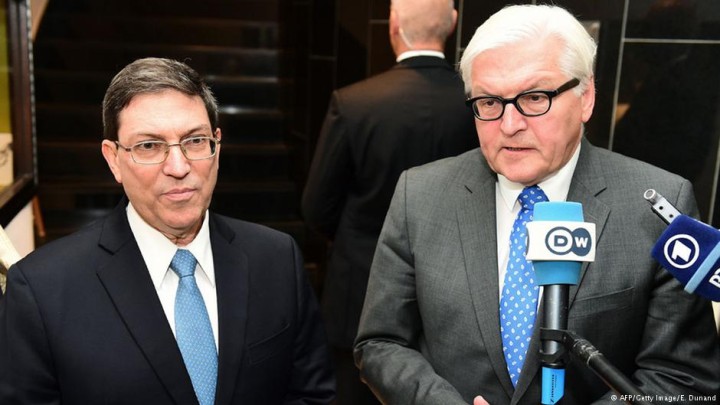 Ministros Steinmeier e Bruno Rodríguez em Bruxelas