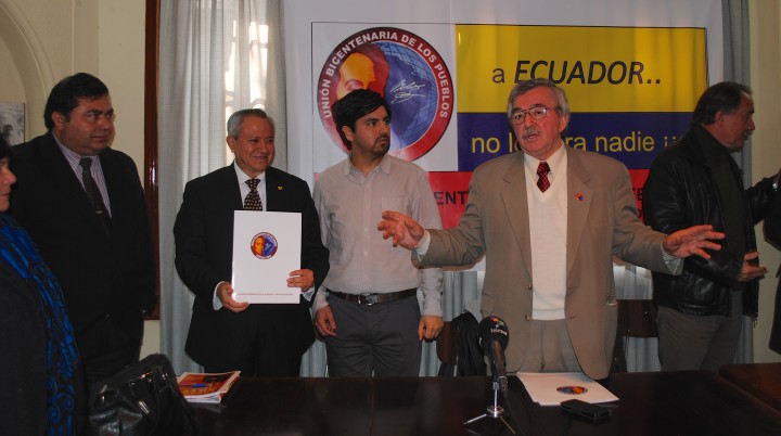 Apoyo a Ecuador-Magaly Navarrete (2)