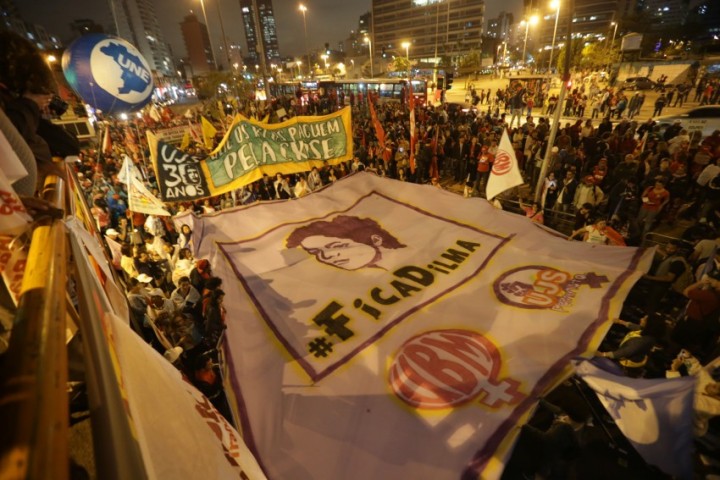 Grupos defenderam a permanência de Dilma Rousseff no cargo