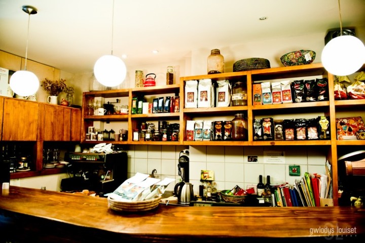 Grèce. Quatre athéniens font bouger les consciences  Dimitra 1-4 2a