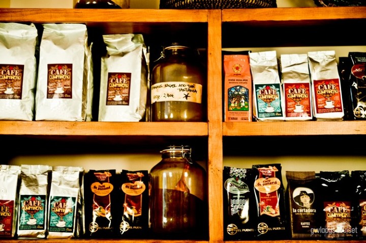 Grèce. Quatre athéniens font bouger les consciences  Dimitra 1-4 3A