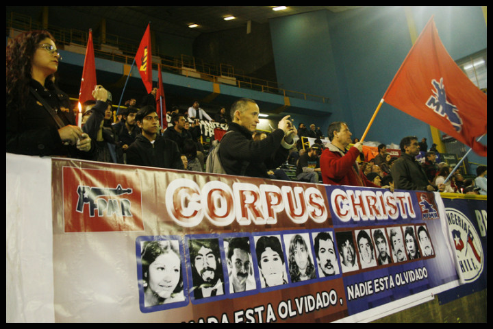 Velaton_Stgo_Est.Víctor Jara_Marcela Contardo Berríos_11 Sept_2015_