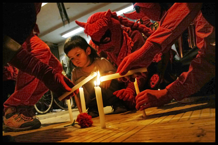 Velaton_Stgo_Est.Víctor Jara_Marcela Contardo Berríos_11 Sept_2015_ (8)