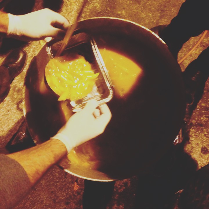 Lesvos_Refugees_Cooking_Food_10
