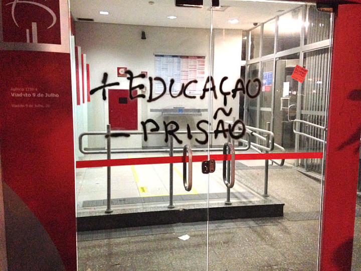 Mas Educación Menos carceres