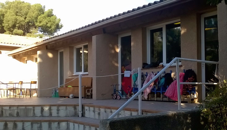 Apprendre autrement: Bricabracs, une école multi-âge à Marseille