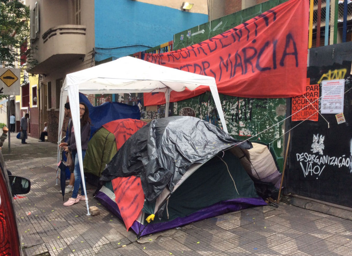escolas-ocupadas-sao-paulo-brasil-acampamento