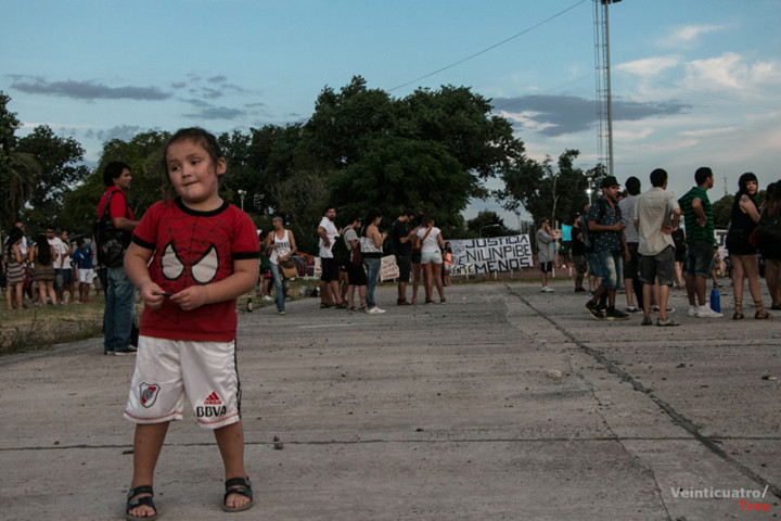 veinticuatrotres-006