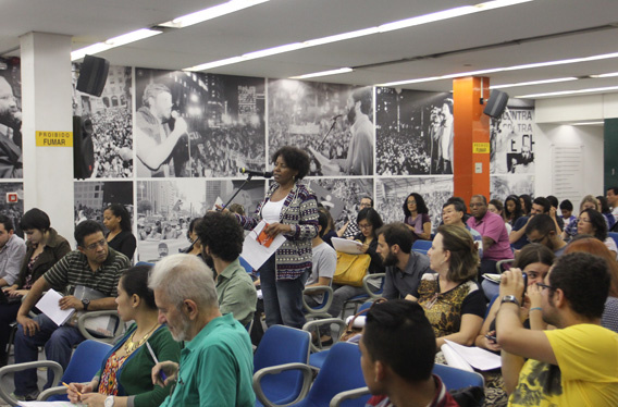 Audiência em setembro de 2015 coletou sugestões para a futura política municipal para imigrantes. Crédito: Fábio Arantes/Secom