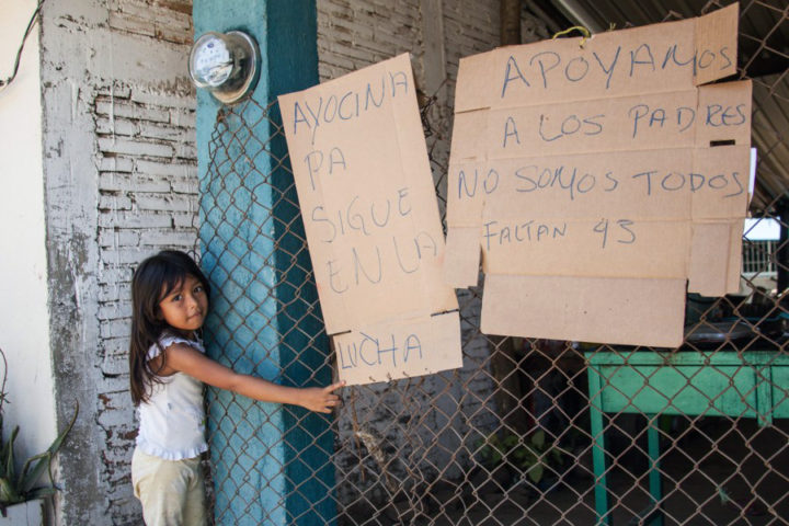 “Brigada Nacional por la presentación con vida de los 43 estudiantes de Ayotzinapa desaparecidos” en San Luis Acatlán, Guerrero. Noviembre 2014. Foto César Martínez. 