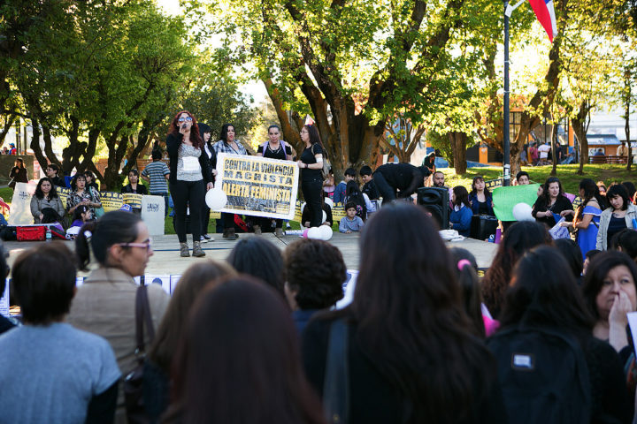 coyhaique-marcha-niunamenos-19-octub-2016-daniela-quinteros-rosas-7