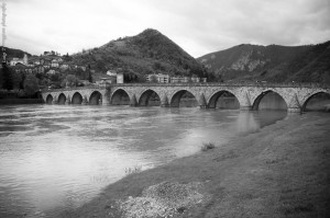 Risultati immagini per il ponte sulla drina 1 edizione 1945