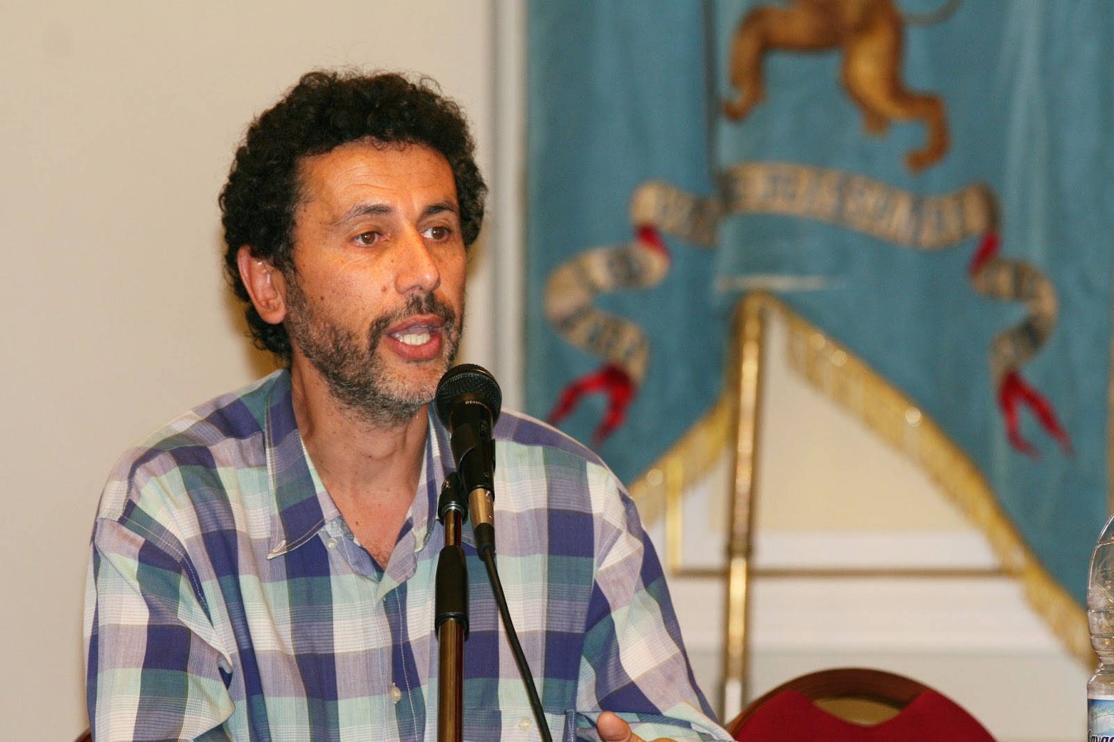 Antonio Mazzeo humanistischer Journalismus für Frieden und Menschenrechte