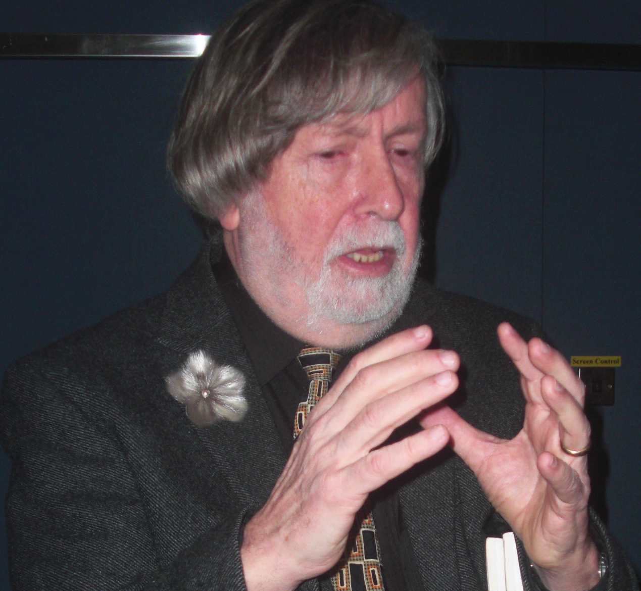 Canada’s Pickering Nuclear Plant, an uneconomic nuclear dinosaur on life support