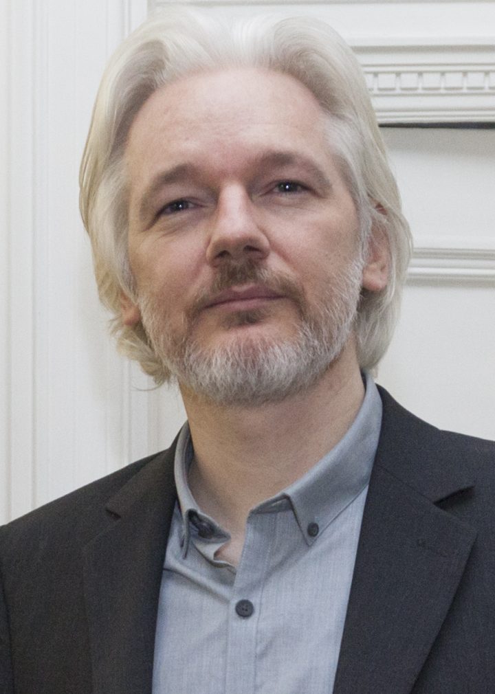 Assange califica como victoria anuncio de Suecia pero afirma que “es el inicio de la guerra”