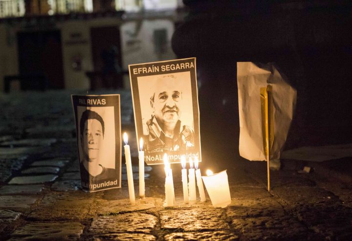 La vigilia continúa