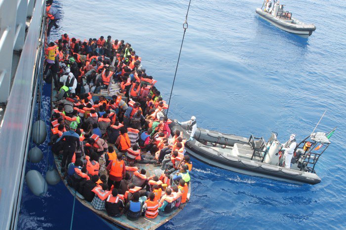 Migranti, Open Arms: “Nave dissequestrata, ma buona notizia a metà”
