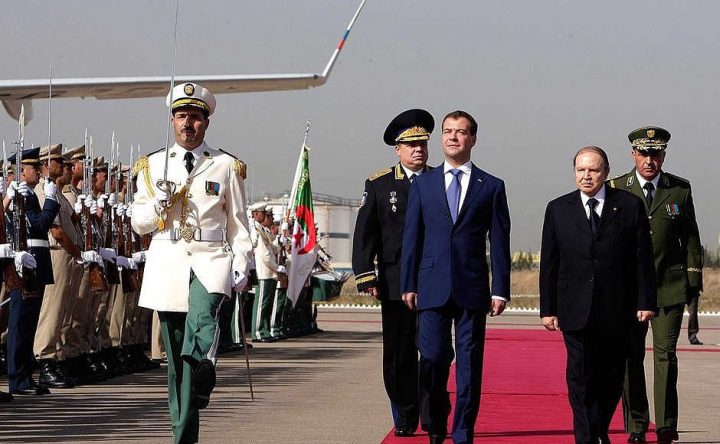 Bouteflika iricevead Algeri presidente russo nel 2010 - Fonte kremlin