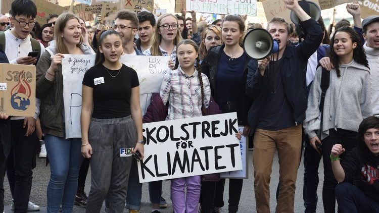 Francia, i giovani in sciopero scolastico sul cambiamento climatico