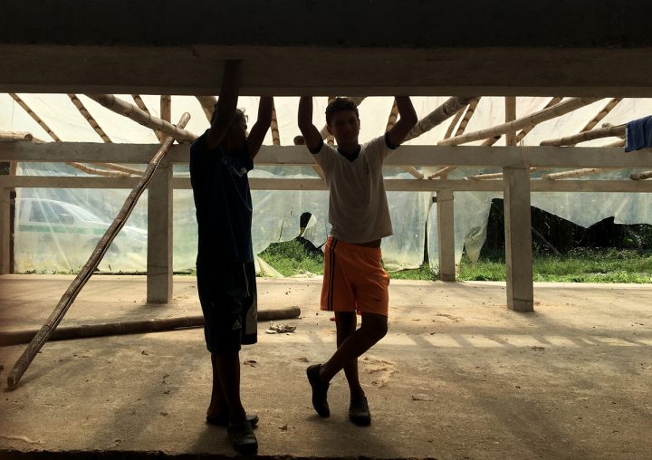 Jóvenes en uno de los campamentos
