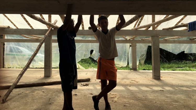 Jóvenes en uno de los campamentos