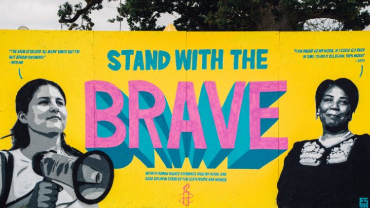 Difensori dei diritti umani: aumentano gli attacchi contro le donne