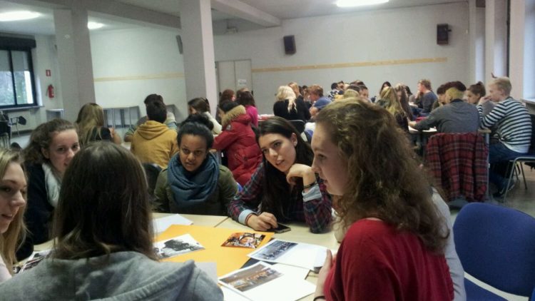 "Conoscere Per Fare La Pace" a Scuola per Costruire Ponti di Pace