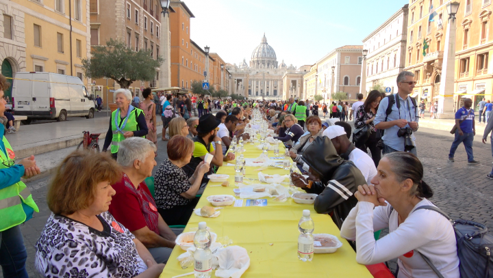 tavolata senza muri a Roma