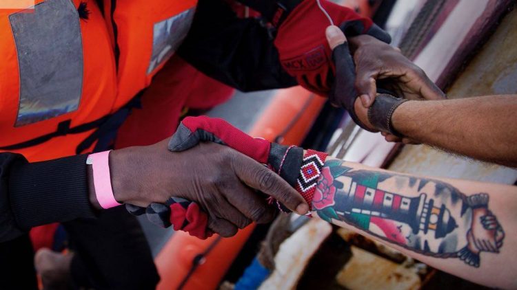 Come e quanto l'Italia sta aiutando i migranti africani a casa loro