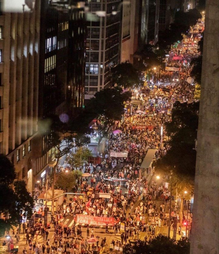 Manifestanti-Brasile