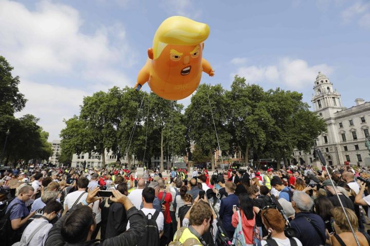 Proteste per la visita di Donald Trump nel Regno Unito