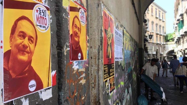 Napoli tappezzata con manifesti ‘Je so Mimmo’ a sostegno di Lucano