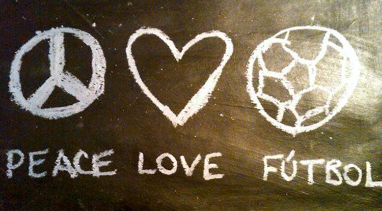 Kicken für den Frieden im Berliner Poststadion – Fußballturnier und Friedensfest