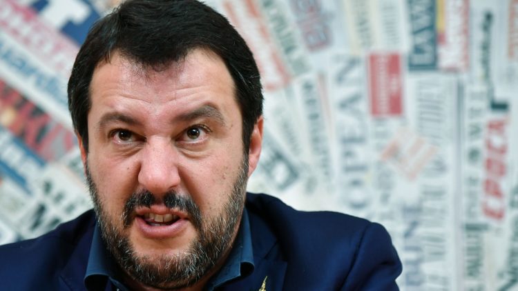 Salvini-durante-la-conferenza-stampa-dopo-il-caso-Seawatch