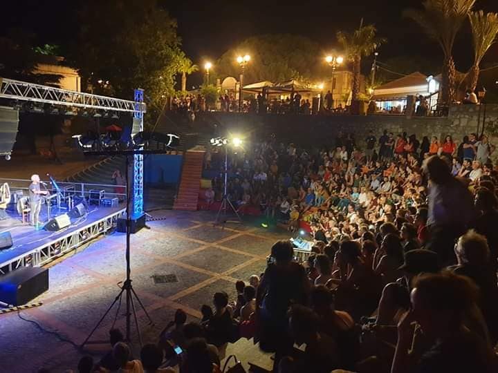 Riace durante lo spettacolo di Ascanio Celestini