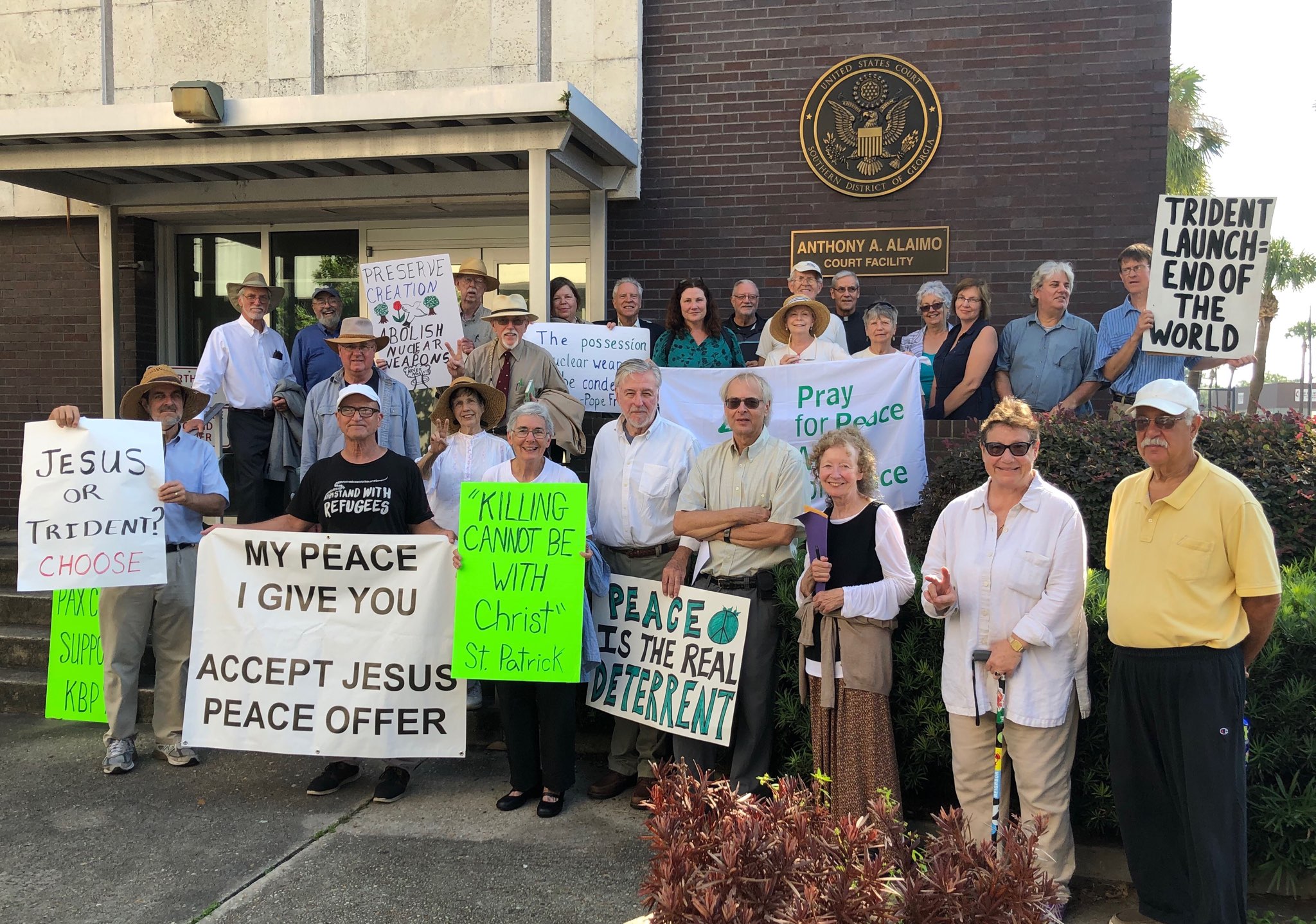 Juez federal escucha la moción de Kings Bay Plowshares para desestimar