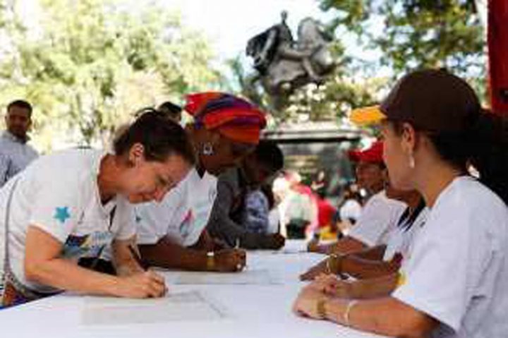 Venezuela: la pétition contre le blocus a déjà recueilli plus de quatre millions de signatures