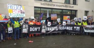 Soutien à Julien Assange à Londres