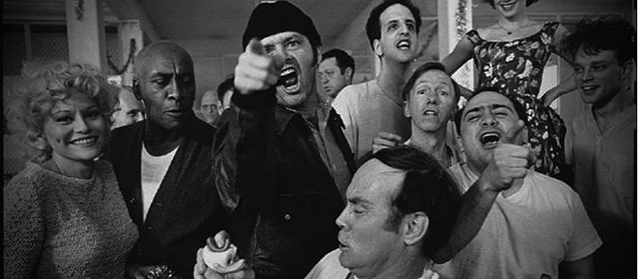 Einer flog über das Kuckucksnest: Normaler Wahnsinn und wahnsinnige Normalität