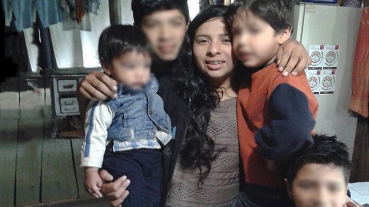 Macarena Valdes con i suoi figli