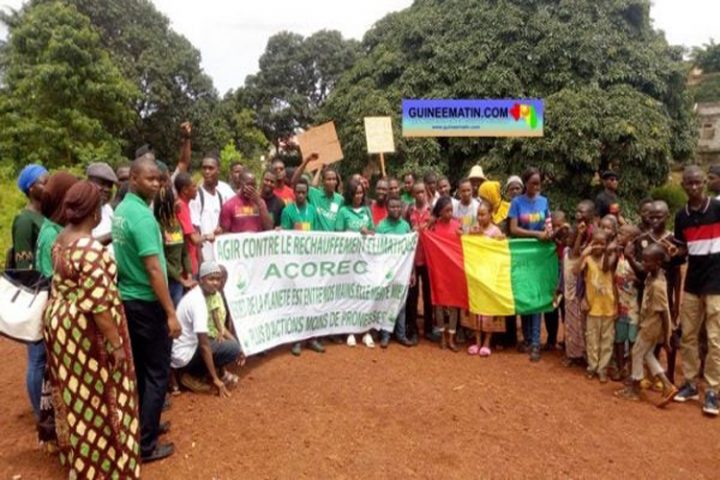 An 61 de l’indépendance : la plateforme Voix du Peuple plante 61 arbres à Démoudoula