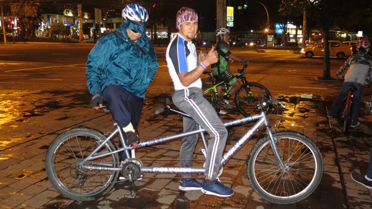 Bicicletas de doble asiento para personas con discapacidad visual