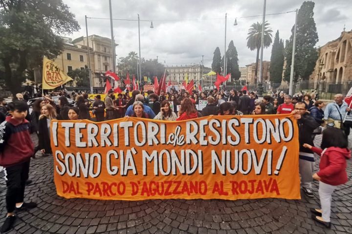 Roma manifestazione contro la guerra al Rojava